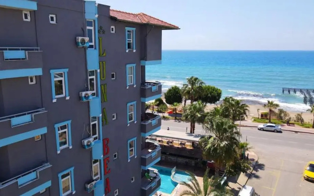 Semt Luna Beach Hotel