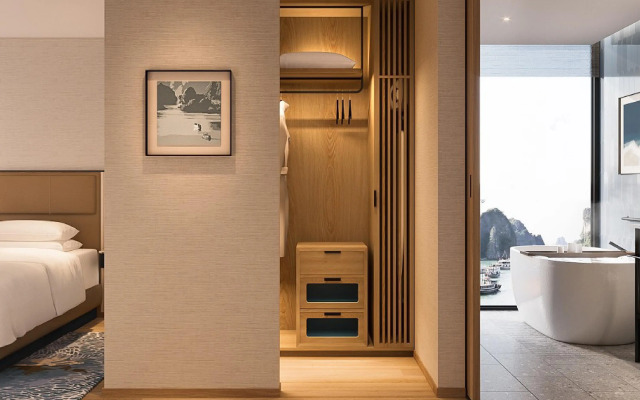 Hyatt Place Ha Long Bay, Bai Chay