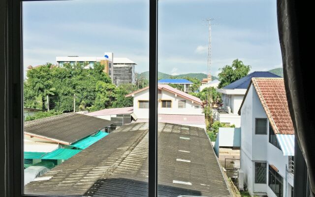 Baan Kanta Hotel