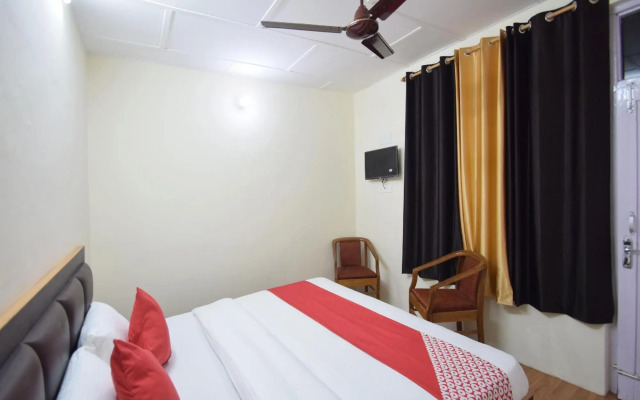 OYO 12157 Hotel Annapurna Guest House