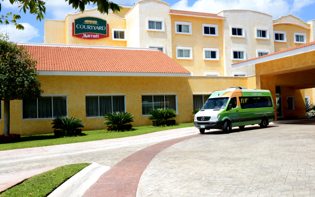 Courtyard By Marriott Cancun Airport