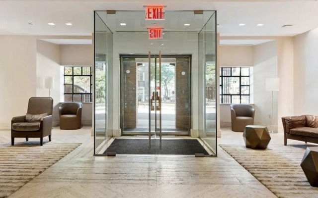 Bridgestreet at Beekman Towers