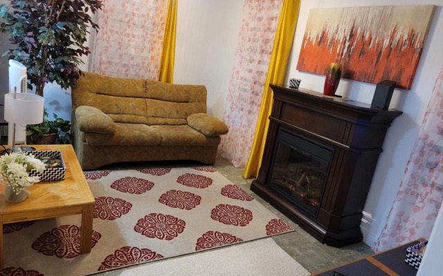 Vibrant apartment in the heart of the town