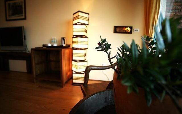 Yangjiao Cun Haijing Homestay