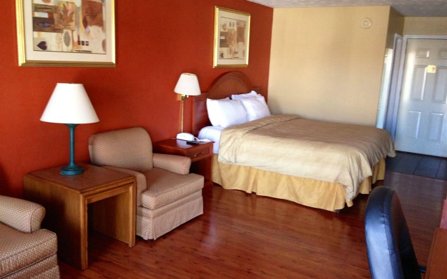 Econo Lodge Sevierville-Pigeon Forge on the River