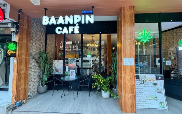 Baanpin Hotel and Cafe