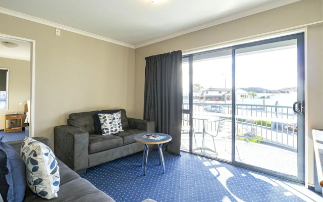 Bay City Motor Lodge