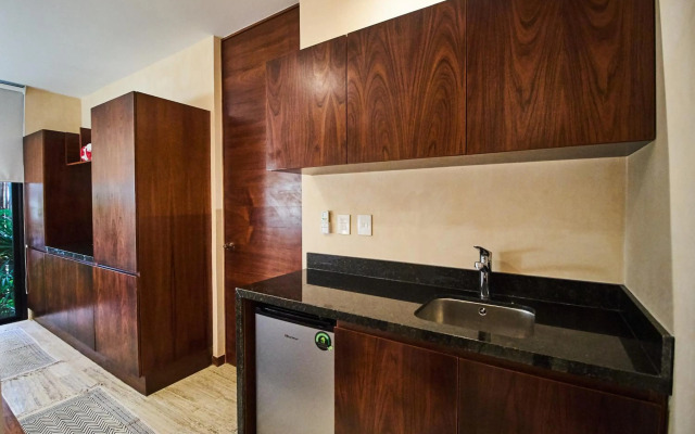 Luxury 3 Bedroom Retreat & Private Pool in Aldea Zama