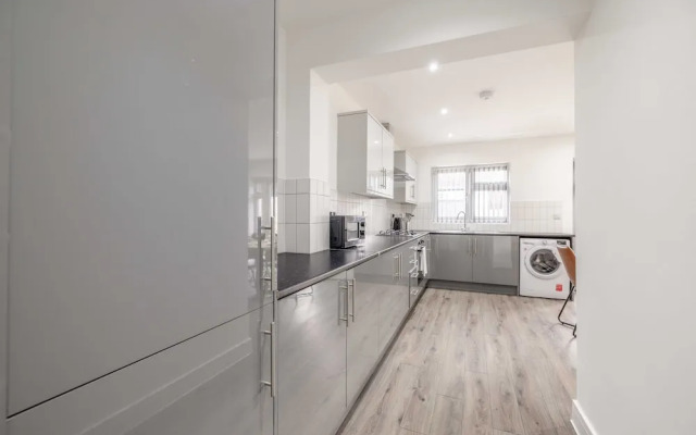 Chic and Comfy 4 Bedroom Stay Baylis