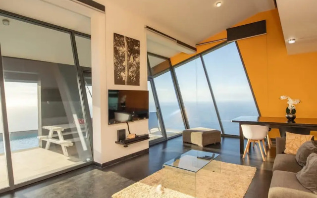 Villa Leonor Cliffside Retreat