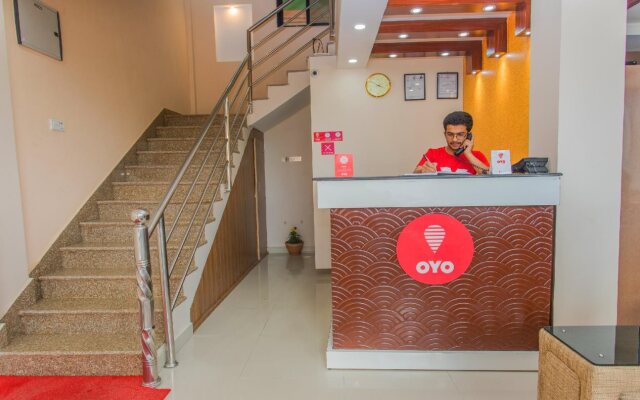 OYO 136 Hotel Om Plaza