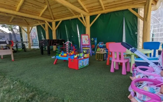 Comfortable Holiday House With a Garden, Dabki