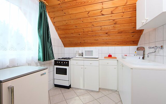 Balaton H2058