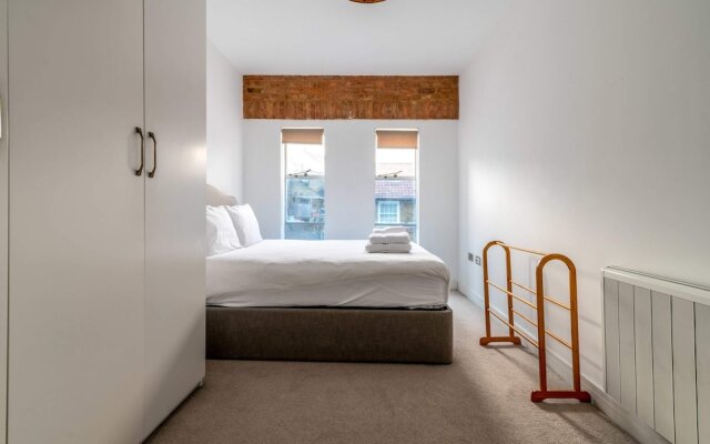 Trendy Elephant and Castle Home