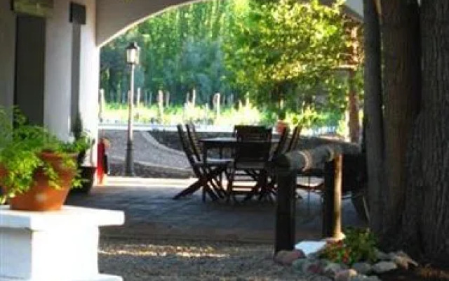 Postales by DOT Boutique