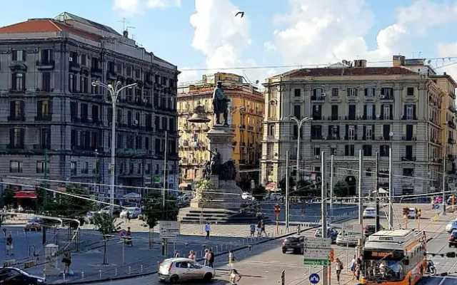 Welcome to Naples at Garibaldi Square