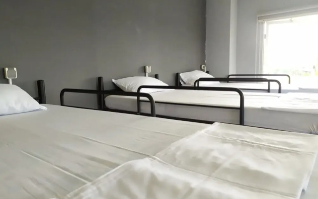 Footprints Backpacker