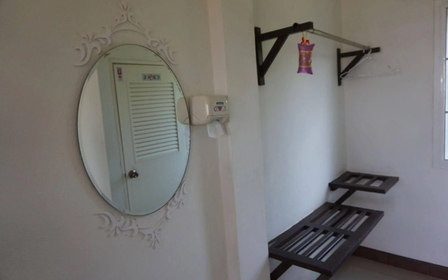 Thatphanom Place