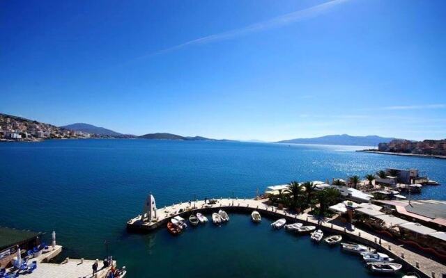 Apartment with 2 Bedrooms in Sarandë, with Balcony And Wifi - 100 M From the Beach