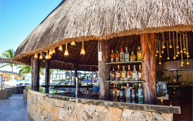 Reef Yucatan Hotel and Convention Center All Inclusive