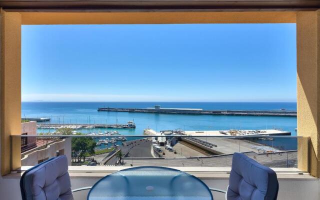 Avenida Arriaga 806 Top Floor