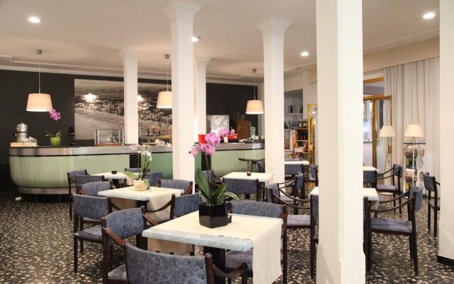 Hotel Moderno