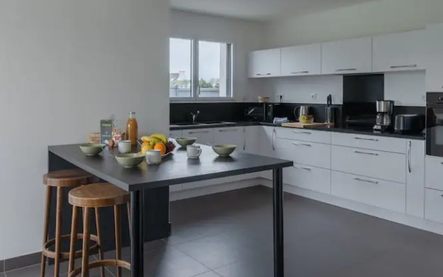 Pretty new House 2 Steps From the sea