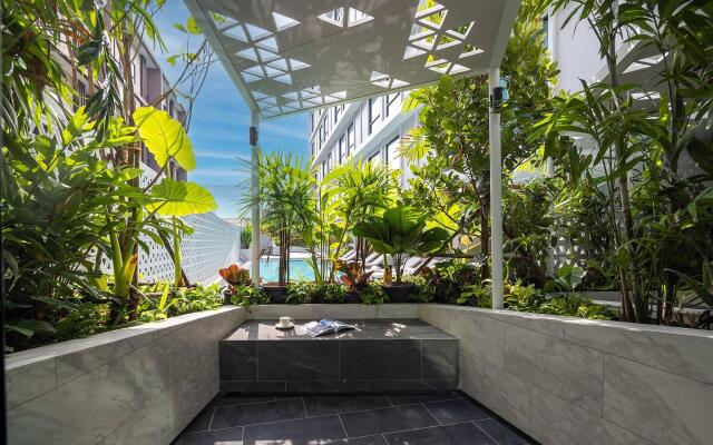 Travelodge Phuket Town