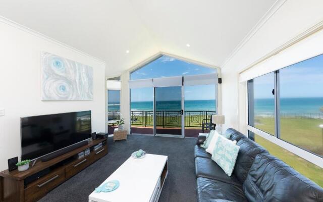 Meridian Resort Beachside
