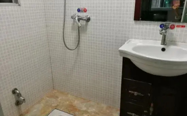 Yuanjiang Hotel