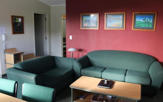 Bay of Islands Gateway Motel