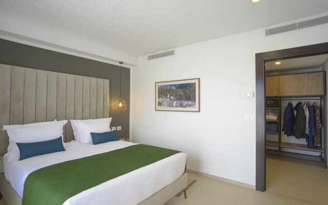 Maia Hotel Suites