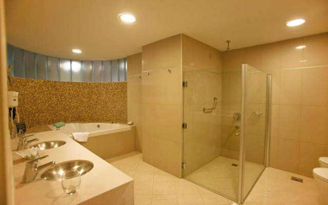Quórum Cordoba Hotel - Resort Urbano