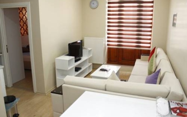 Leonard Abraham Residence