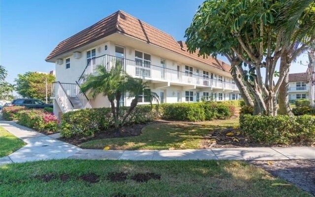 Seabreeze 2 Bedroom Home by Redawning