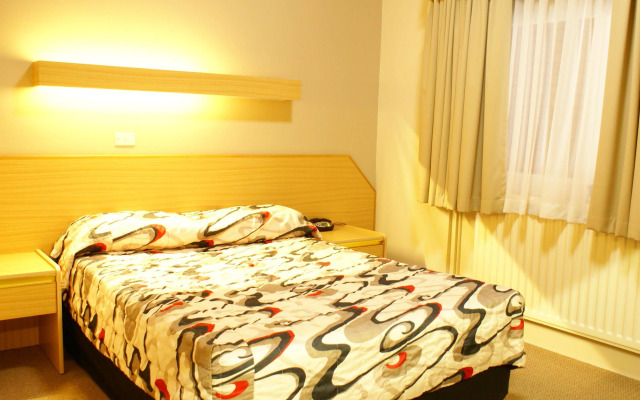 Country Lodge Motor Inn