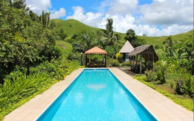 Palmlea Farms Lodge and Bures Villas