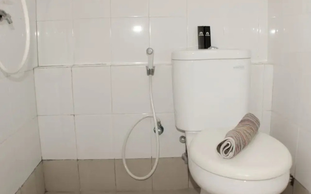 Minimalist And Homey 1Br At Bassura City Apartment