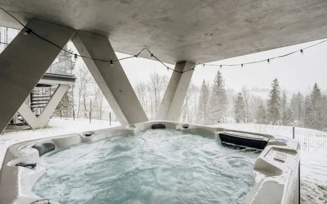 Crystal Pine Spa - LoftAffair Collection