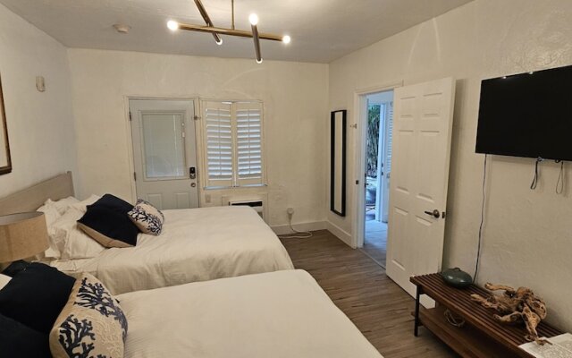 Sirena Azul SoBe Suite 2