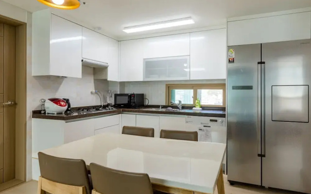 JS Residence Hotel Okpo