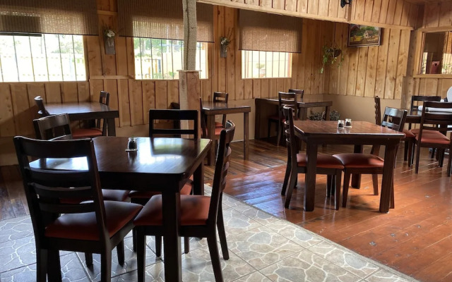 Clusia Lodge