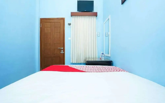 Rahayu Hotel by OYO Rooms