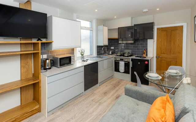 Entire Luxury Studio in the Central of Reading