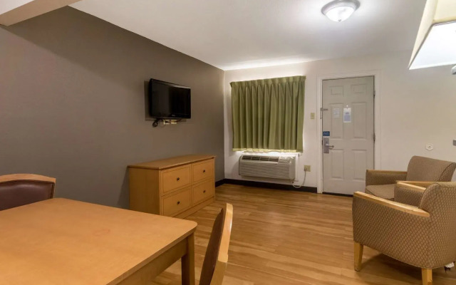 Studio 6-Lubbock, TX - Medical Center