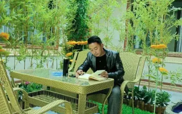 Pland Xinya Eco Business Hotel