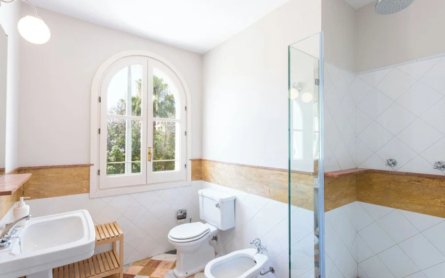 Traditional House With Private Terrace. Campamento
