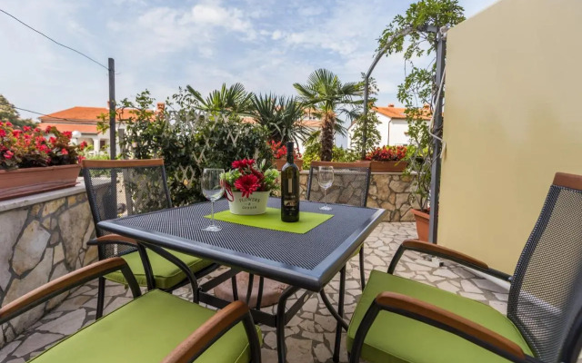 Studio Apartments Romina