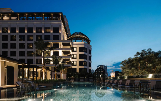 Grand Park City Hall