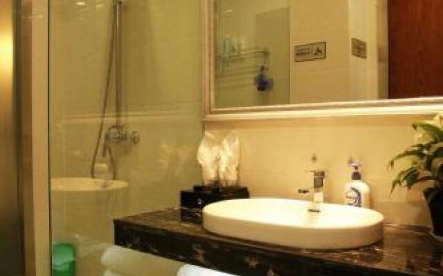 Kuerle Mingyue Crown Bouquet Hotel